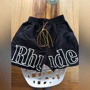 Immaculate condition - Rhude signature logo workout shorts